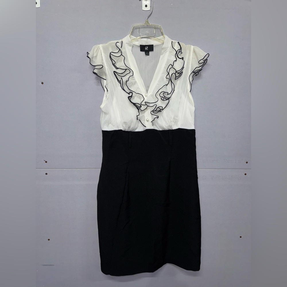Women’s IZOD Dress (SIZE 11 or fits a L)
